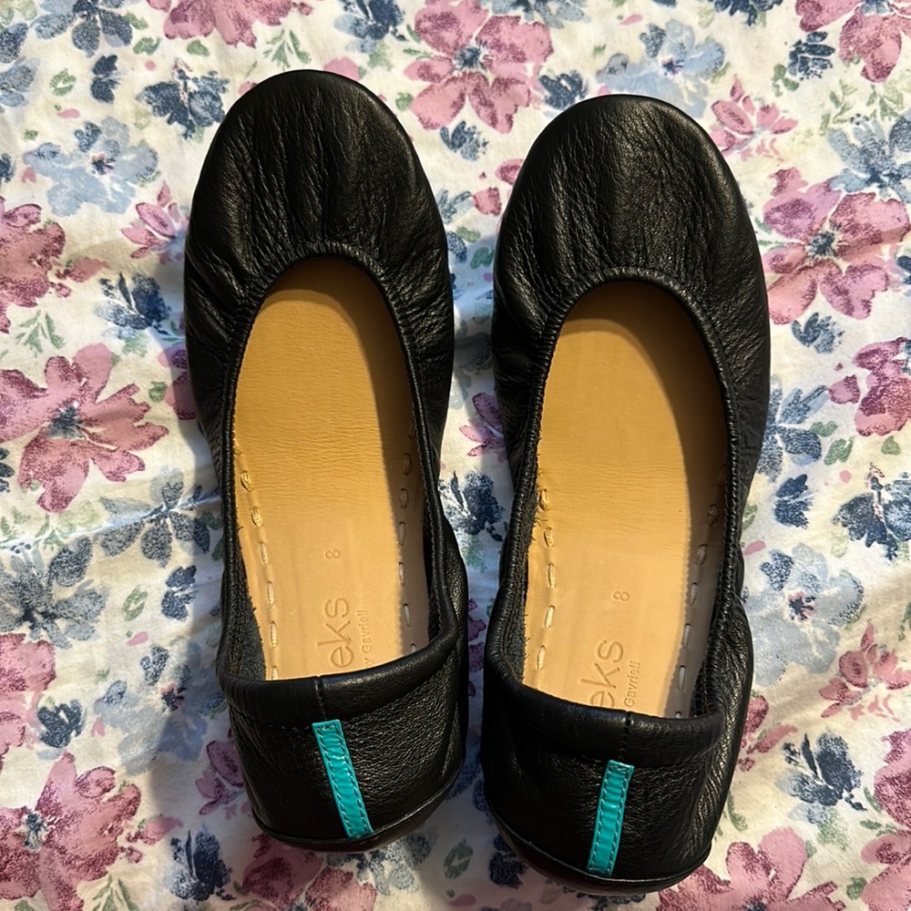 Tieks never been worn, only tried on. Size 8